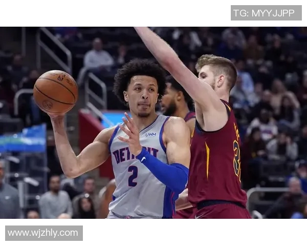 独行侠与活塞季前赛精彩对决展现球队新阵容与战术风采